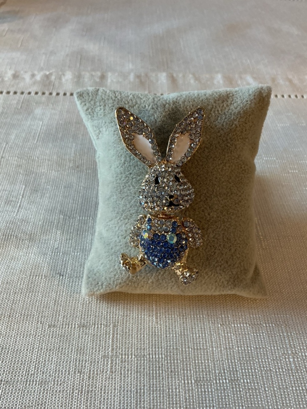 Bunny Articulated Rhinestone Gold Tone Brooch